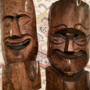 Wooden Mayan Face Wall decor in excellent condition! 17 inch and 12 inch long